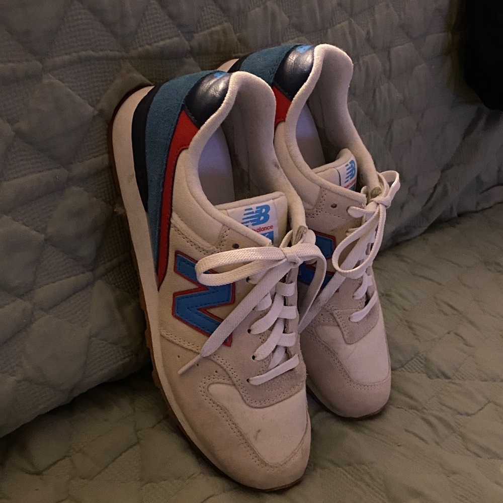 New Balance 696 womens sneakers size 7 beige casual shoes WL696JB3